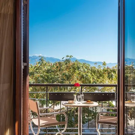 Akroyali Seafront Retreat - Charming Πανδοχείο