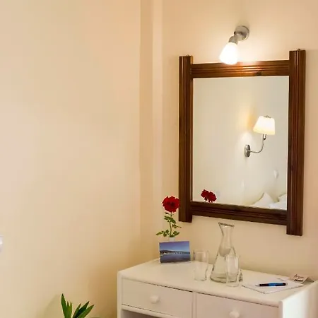 بيت ريفي Akroyali Seafront Retreat - Charming Agios Andreas (Messenia)