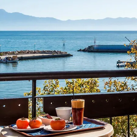 Akroyali Seafront Retreat - Charming بيت ريفي