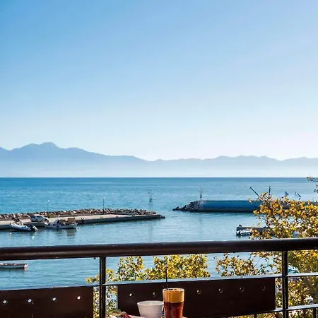 Akroyali Seafront Retreat - Charming Agios Andreas (Messenia)