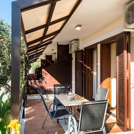 Kro Akroyali Seafront Retreat - Charming Agios Andreas (Messenia)