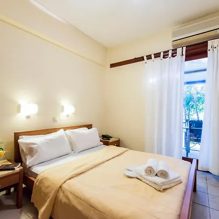 Akroyali Seafront Retreat - Charming Longa