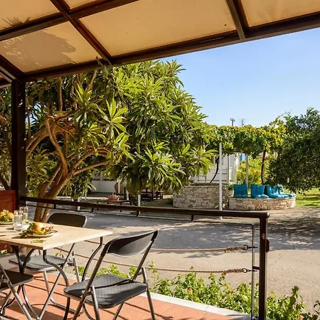 Akroyali Seafront Retreat - Charming 3*